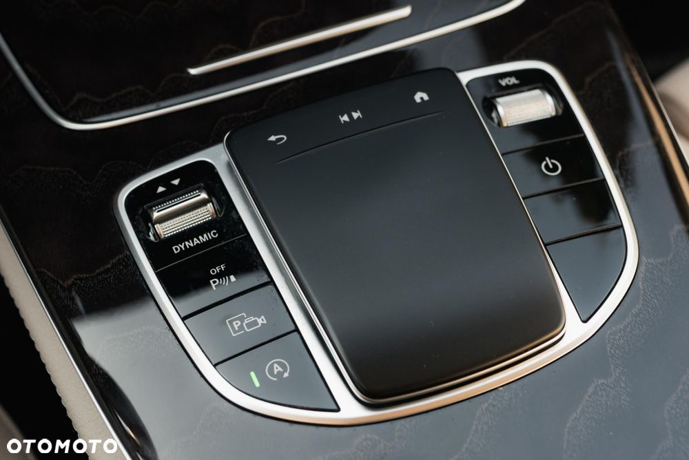 Mercedes-Benz Klasa E - 28