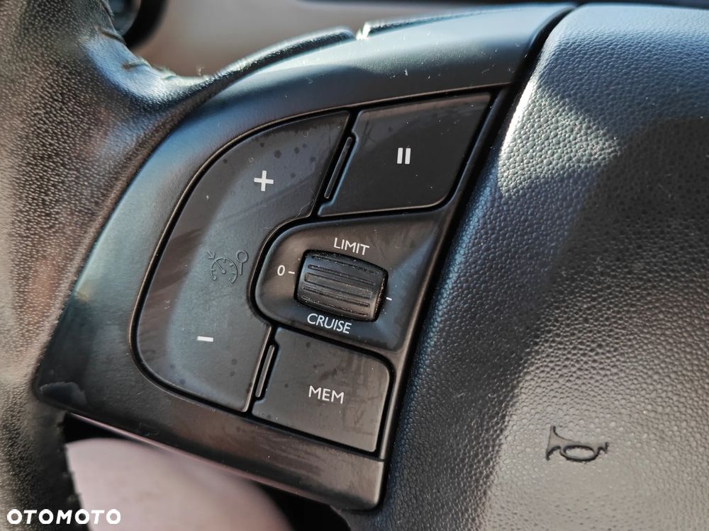 Citroën C4 Cactus 1.2 PureTech Shine Edition - 23