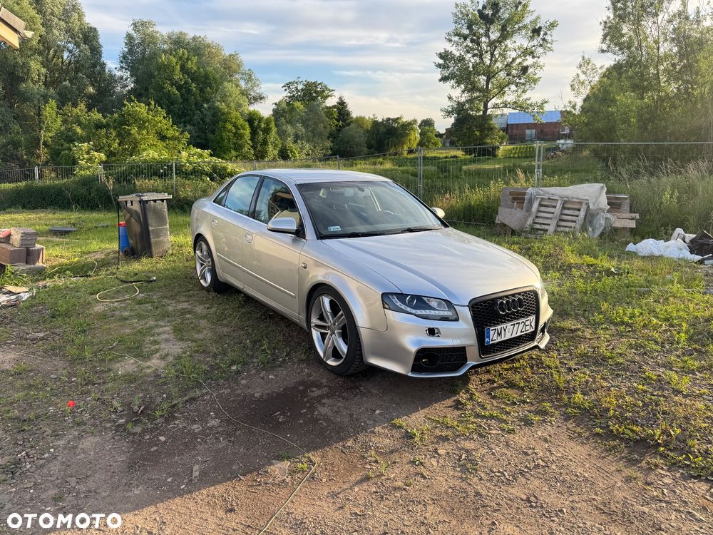 Audi A4 Limousine 2.0 T FSI quattro - 1