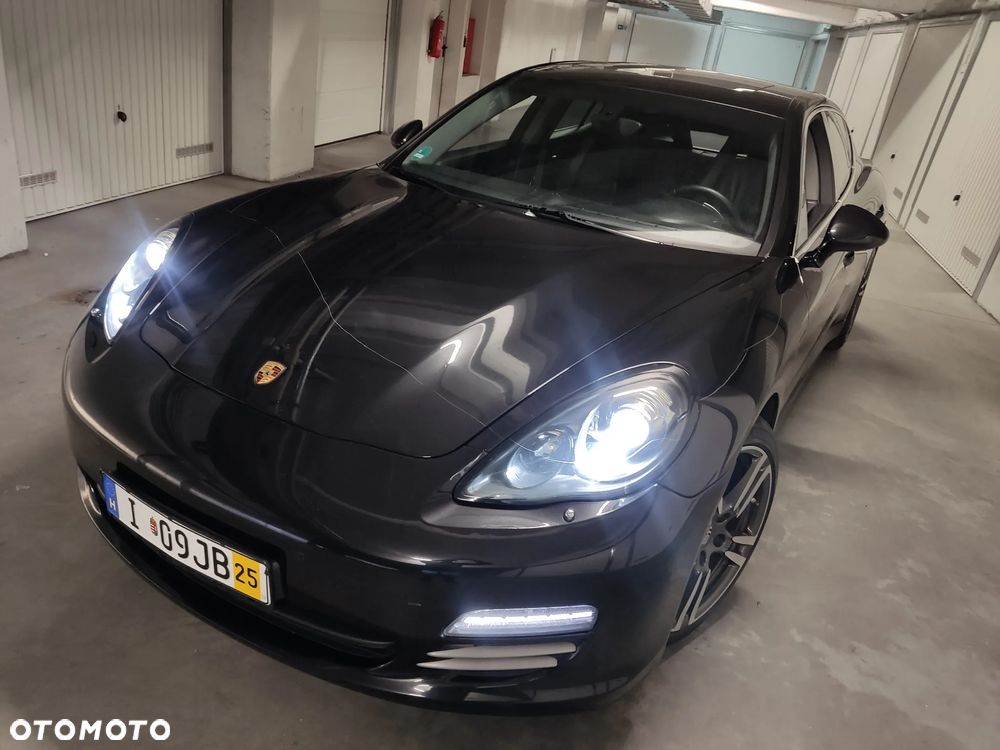 Porsche Panamera 4S PDK - 24
