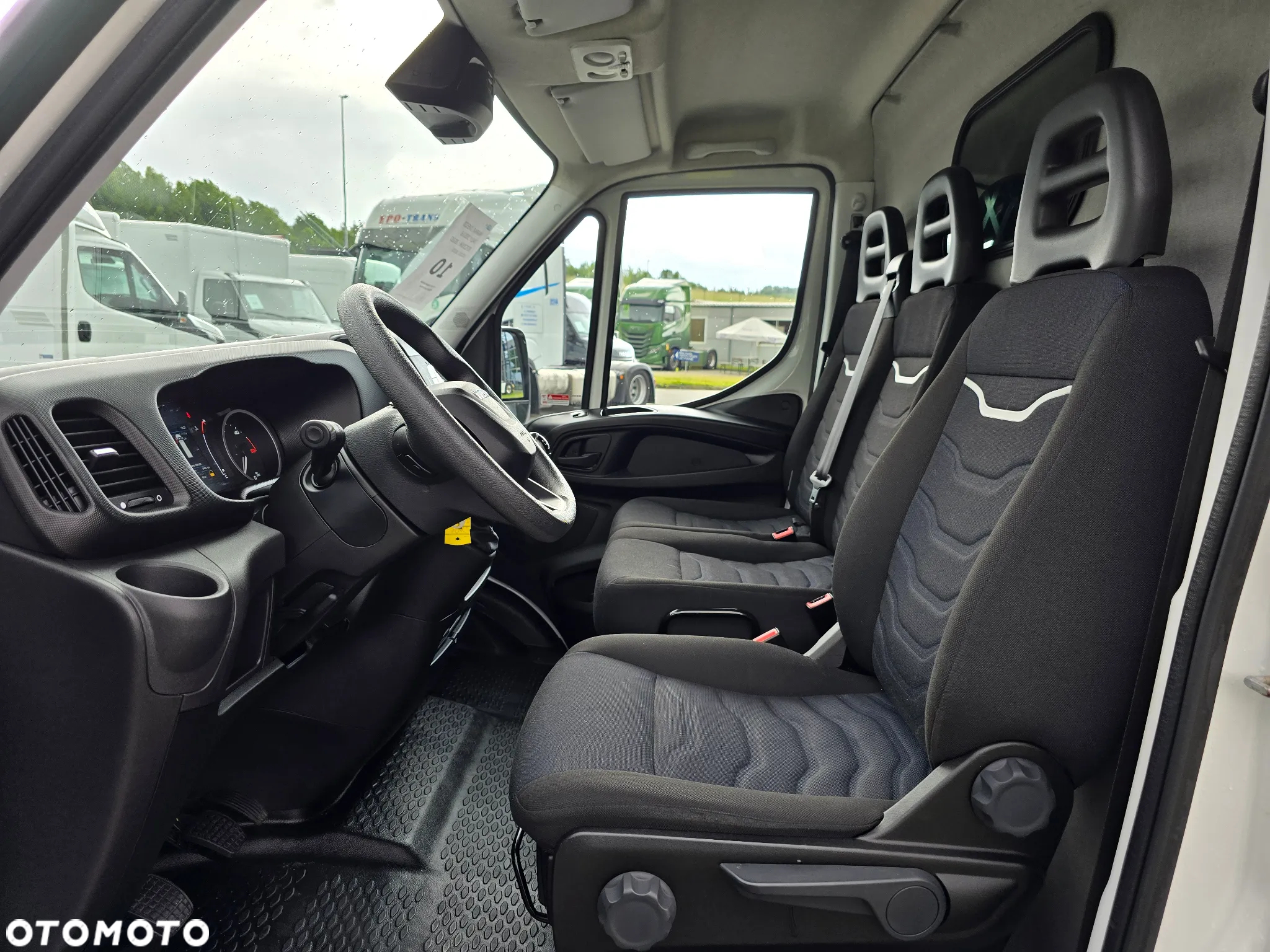 Iveco DAILY 35S16 Furgon L3H2 - 9