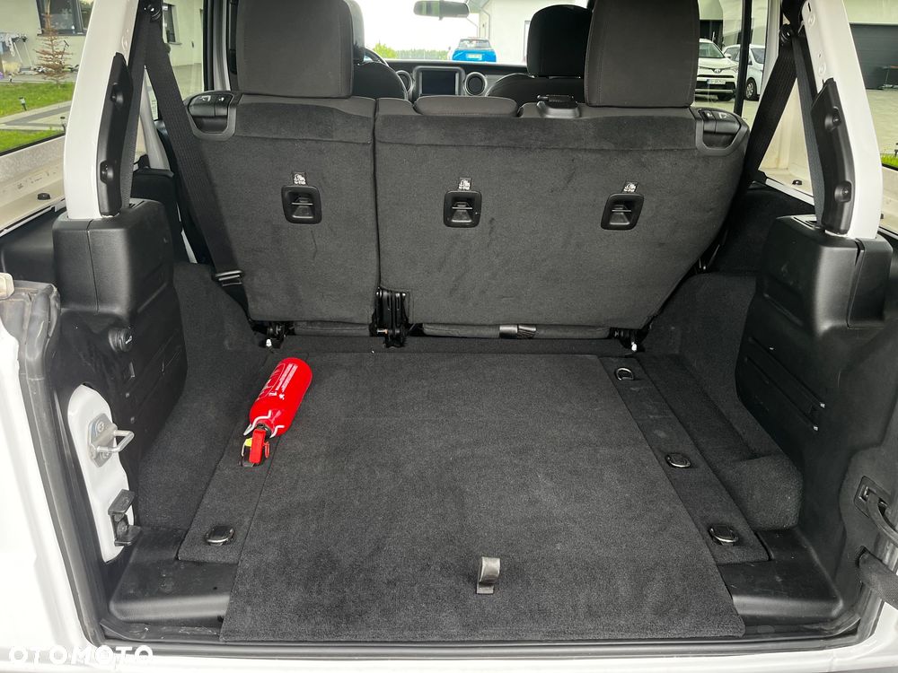 Jeep Wrangler Unlimited GME 2.0 Turbo Freedom - 16