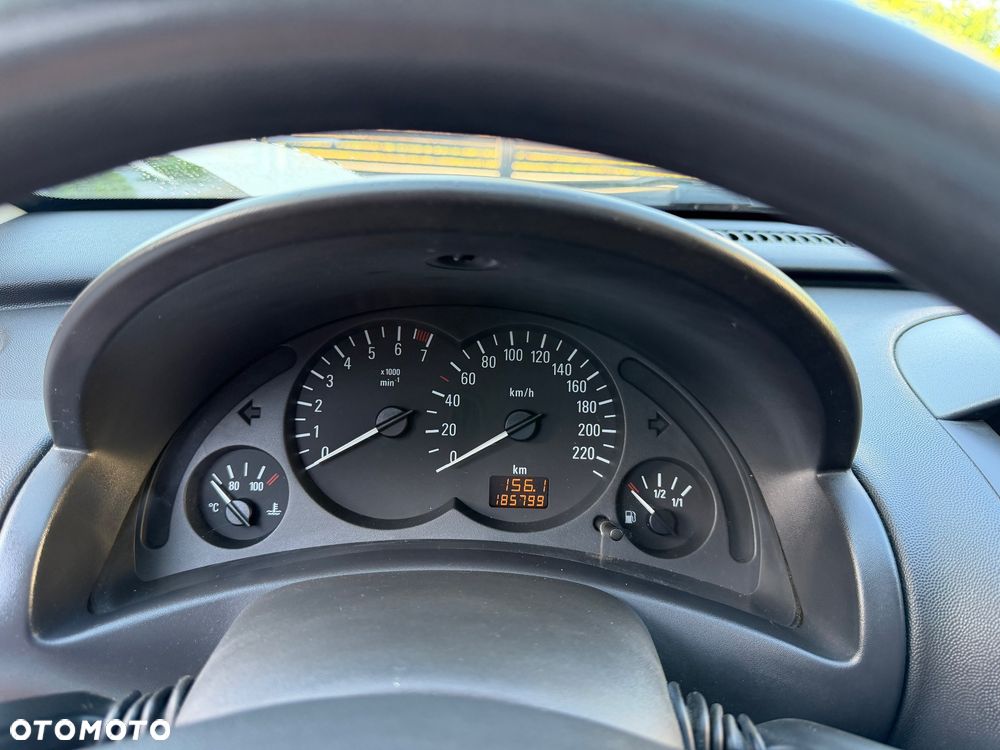 Opel Corsa 1.2 16V Sport - 26
