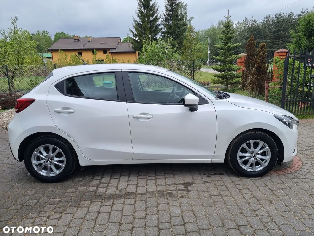 Mazda 2 - 4