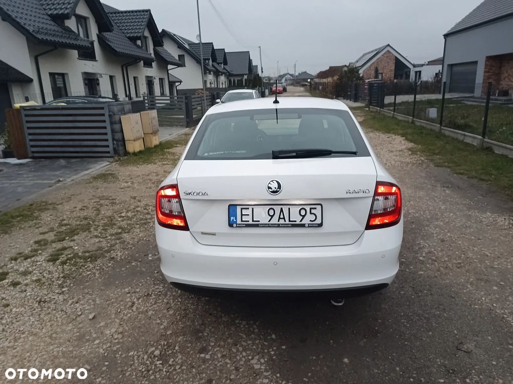 Skoda RAPID 1.0 TSI Active - 35