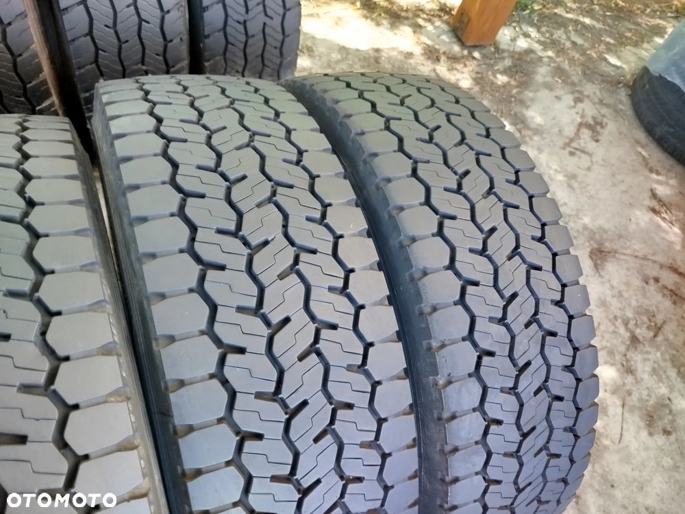235/75R17.5 132M Michelin X Multi D cena za 4szt. - 3