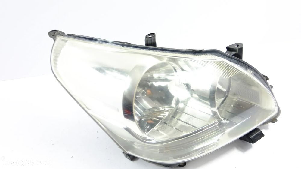 toyota verso lampa reflektor prawy 81110-0f090 eu - 3