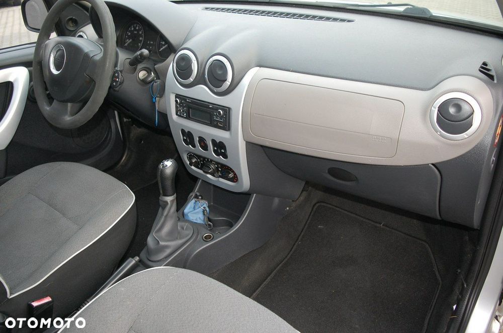 Dacia Sandero - 24