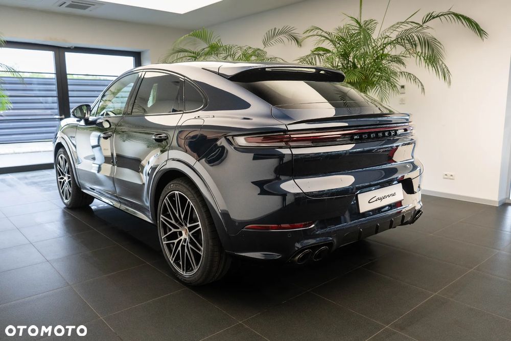 Porsche Cayenne S E-Hybrid PHEV - 2