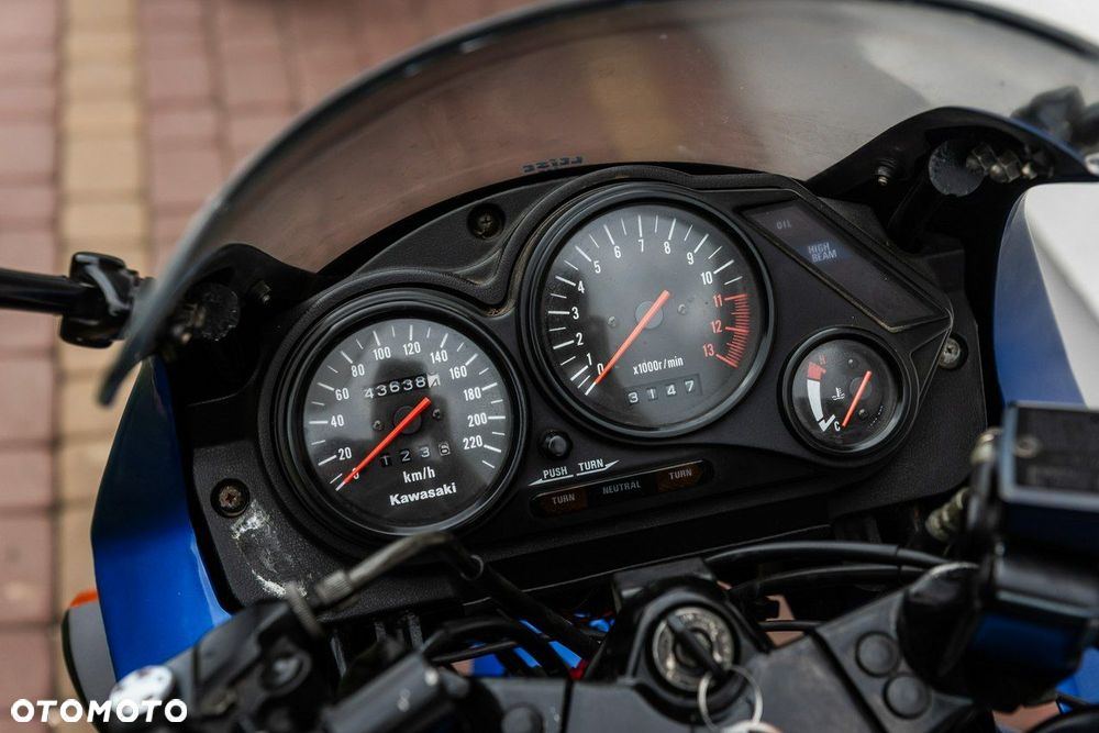Kawasaki GPZ - 9