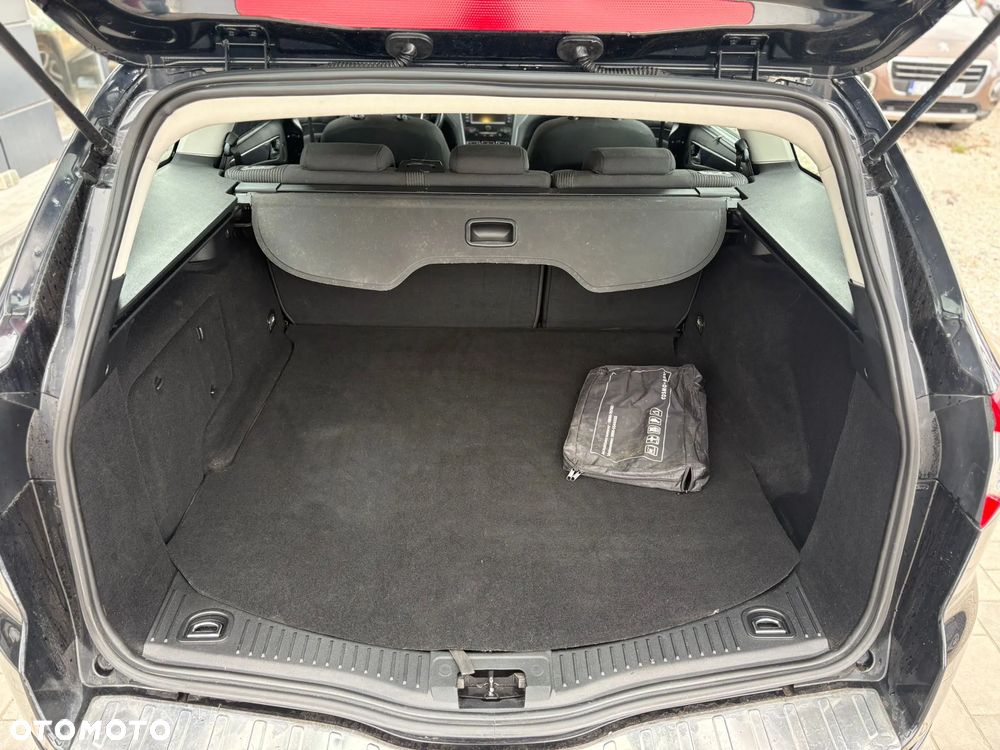 Ford Mondeo SW 1.6 TDCi Ambiente - 11