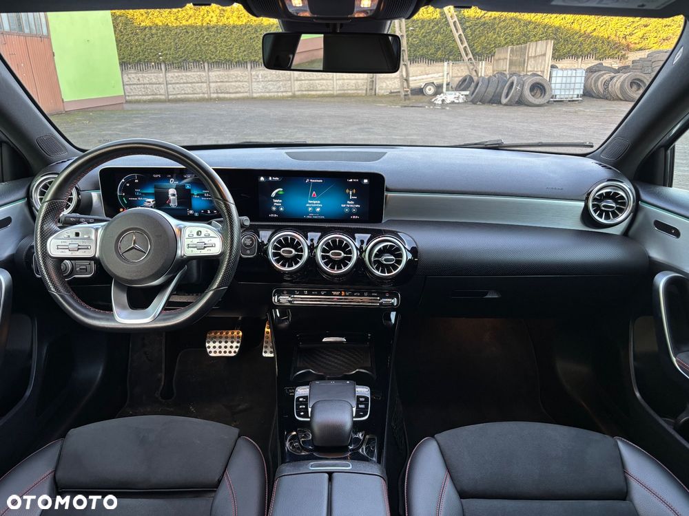 Mercedes-Benz Klasa A 180 d 7G-DCT AMG Line - 10