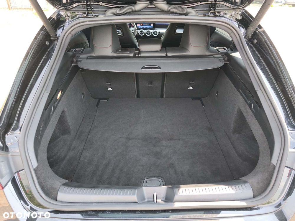 Mercedes-Benz CLA 200 d 8G-DCT AMG Line - 11