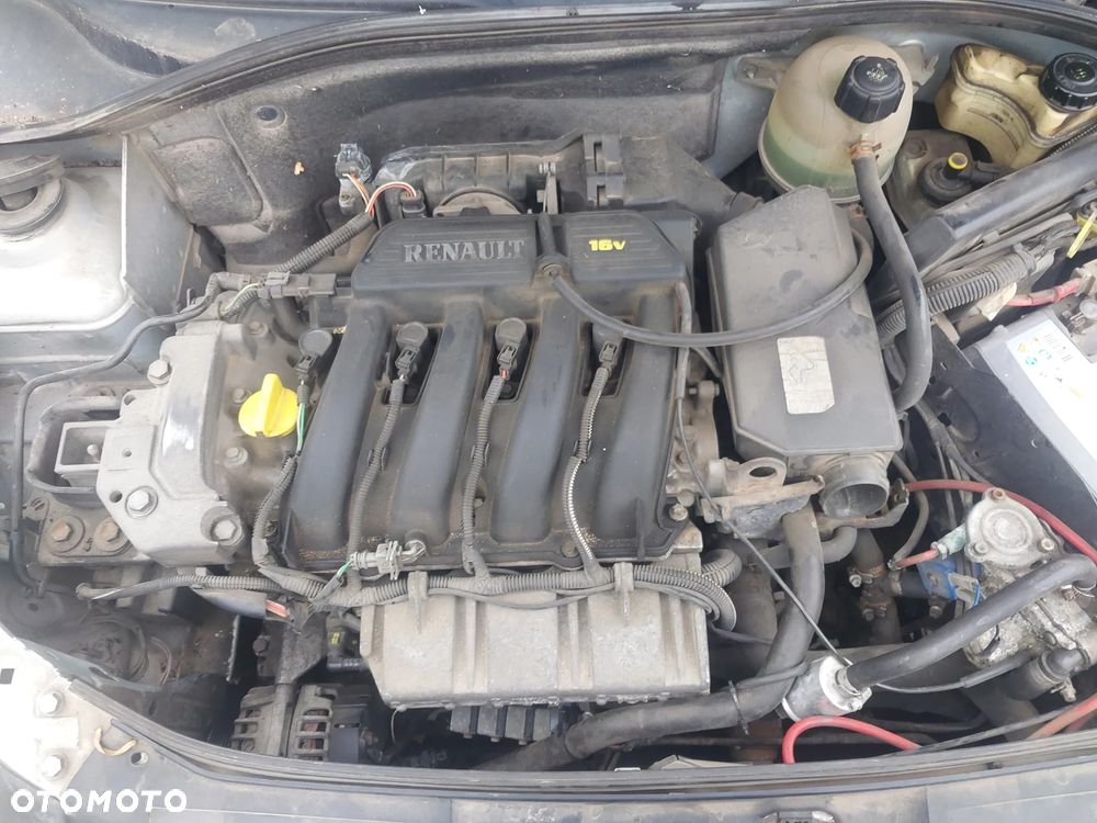 Renault Thalia I Lift polift Clio II silnik 1.4 98 KM K4J skrzynia biegów drzwi prawe lewe przód tył lusterko zewnętrzne MV632 srebrne lampa sanki belka felga szyba czołowa panel szyb wyświetlacz mechanizm sterownik mcperson amortyztor fotel panel szyb silnik przewody węże wspomagania fotel NA CZĘŚCI WSZYSTKIE CZĘŚCI - 11