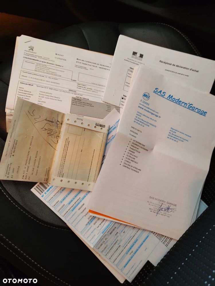 Peugeot 2008 1.2 Pure Tech Allure S&S - 10