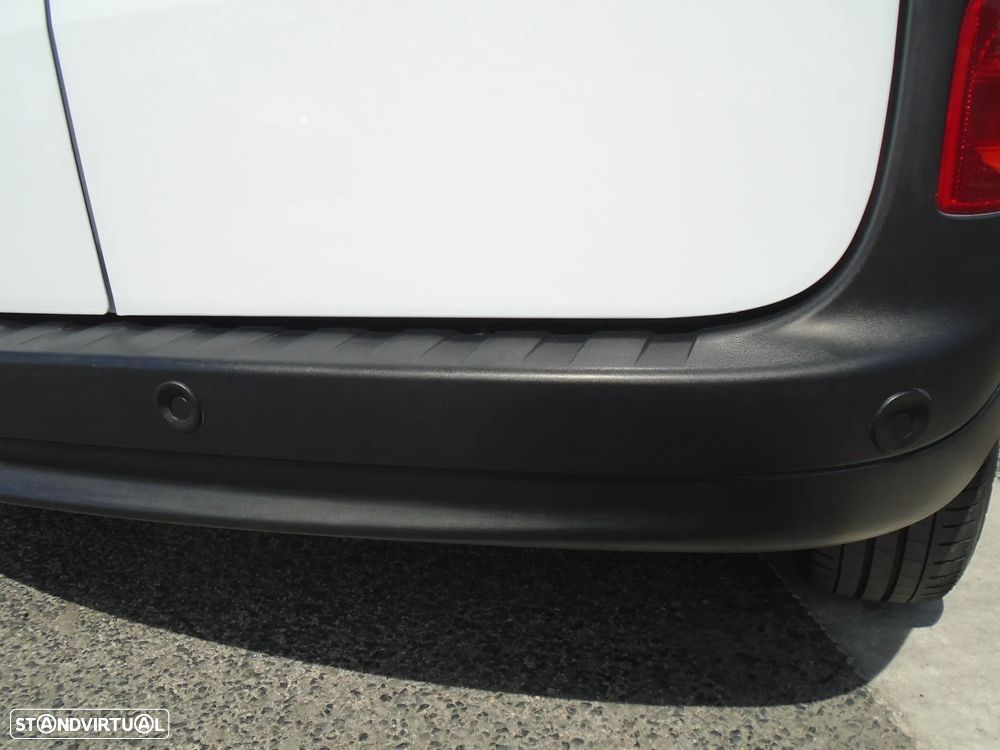 Renault Kangoo 1.5 DCI MAXI 3 LUGARES- 95 CV 6 V- IVA DEDUTIVEL - 22