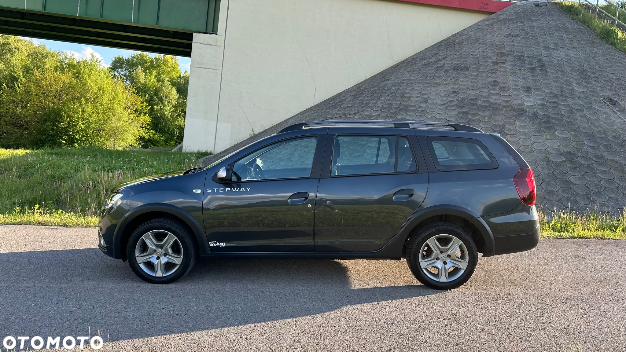 Dacia Logan MCV 0.9 TCe Laureate S&S - 6