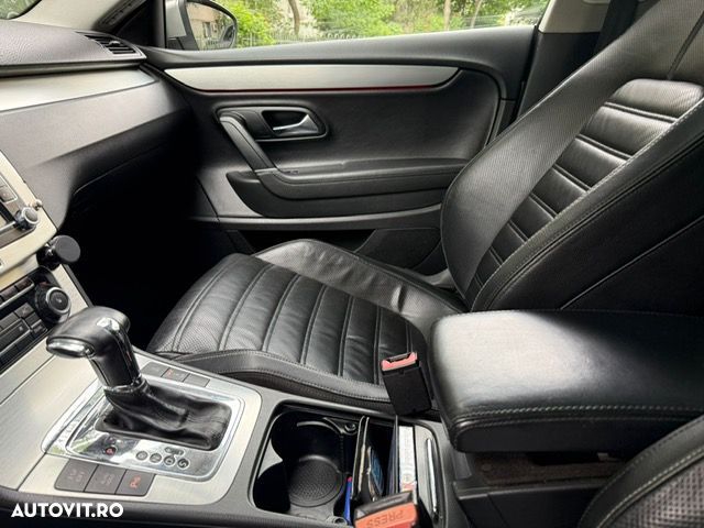 Volkswagen Passat CC - 12