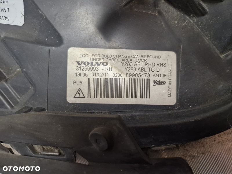 volvo s60 2 ii lampa prawy przód prawa przednia reflektor xenon ksenon uk 31299993 - 6