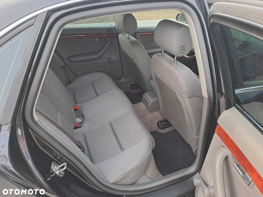 Audi A4 Limousine - 7