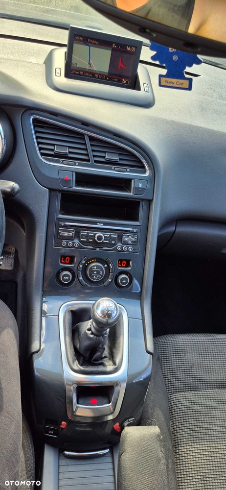 Peugeot 5008 - 6