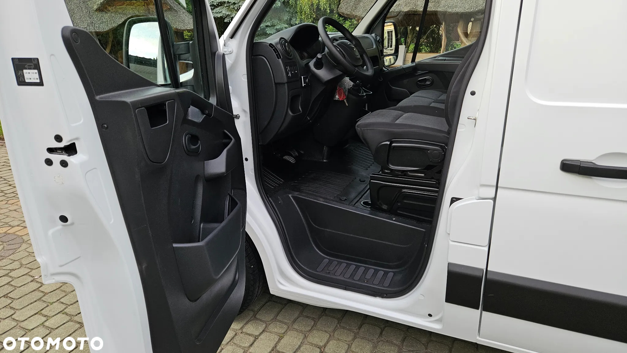 Nissan NV400 2,3 DCI - 12