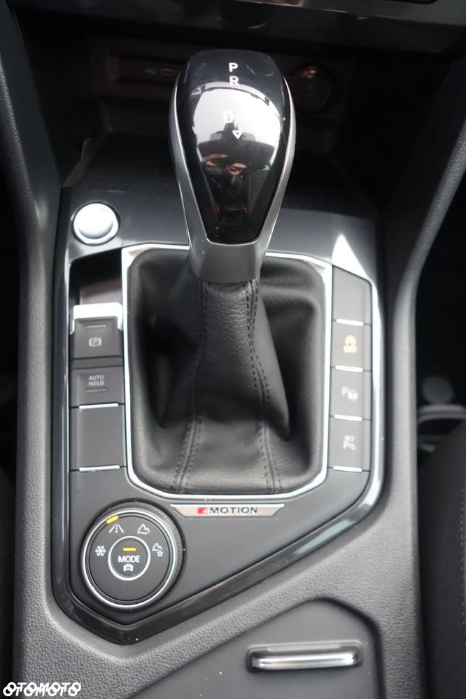 Volkswagen Tiguan 2.0 TSI 4Mot Elegance DSG - 23