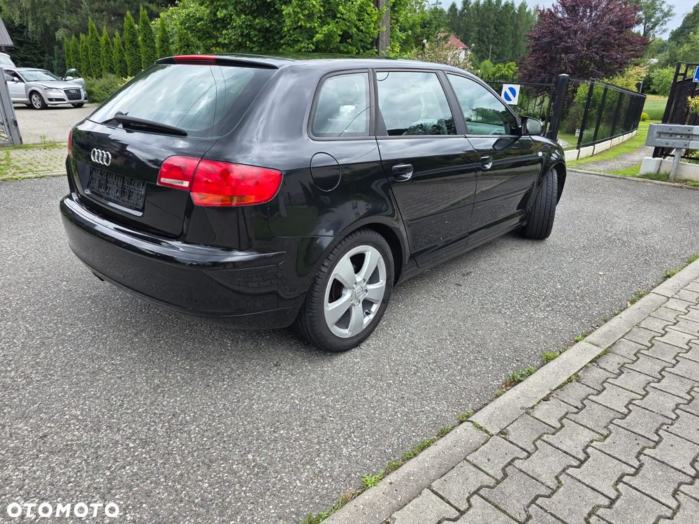 Audi A3 Sportback 2.0 FSI Ambiente - 24