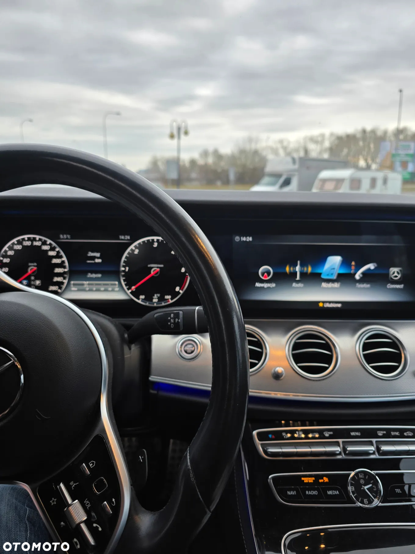 Mercedes-Benz Klasa E 220 d 4-Matic 9G-TRONIC - 6