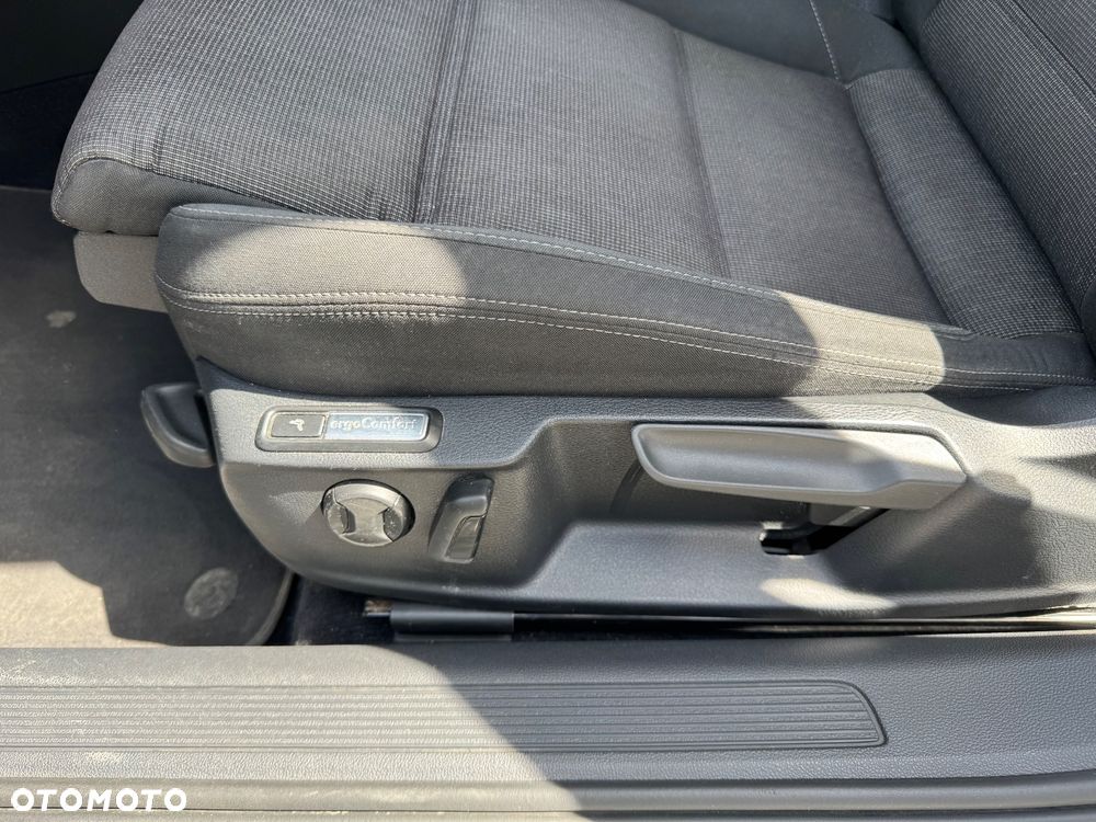 Volkswagen Passat 2.0 TDI BMT Comfortline DSG - 9