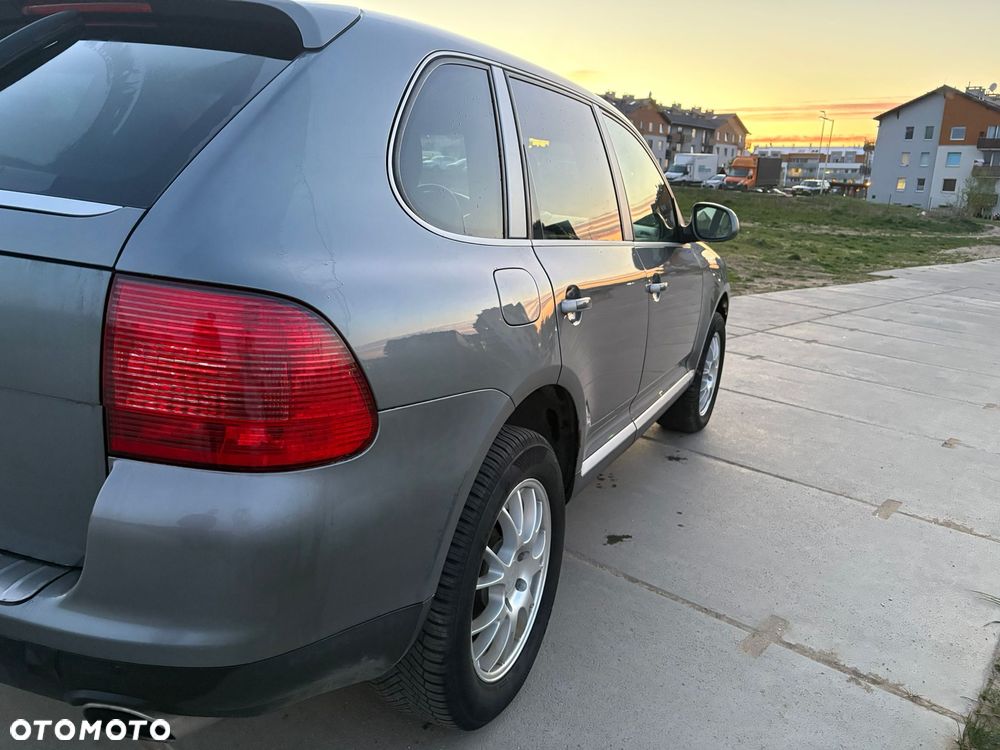 Porsche Cayenne - 3