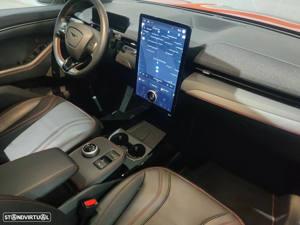 Ford Mustang Mach-E Alargada - 12