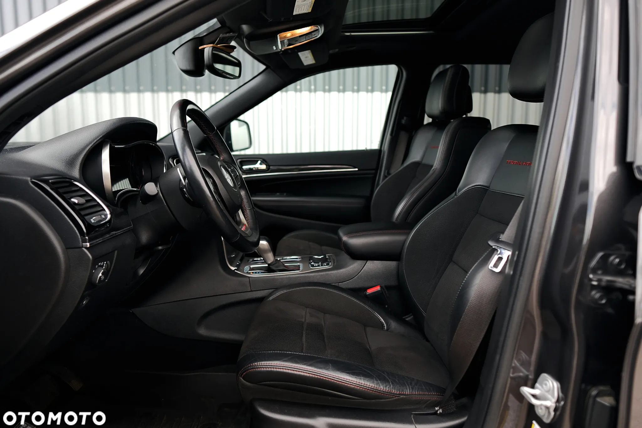 Jeep Grand Cherokee - 18