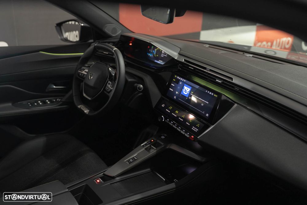 Peugeot 308 1.6 Hybrid GT Pack e-EAT8 - 23