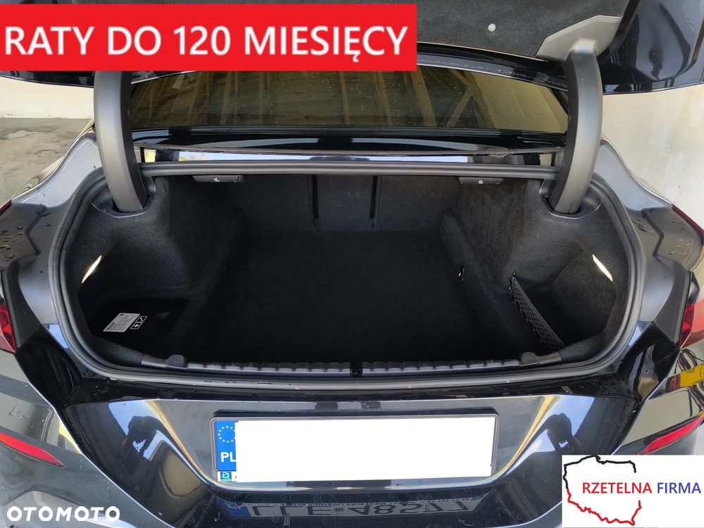 BMW Seria 8 - 21