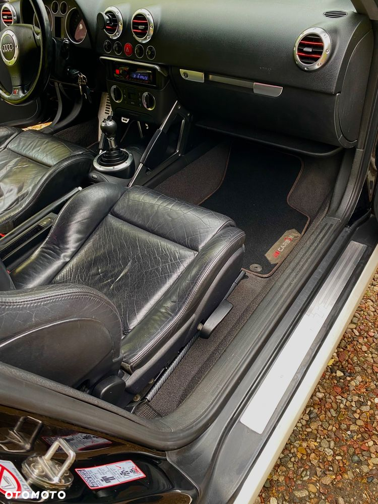 Audi TT Coupé - 17