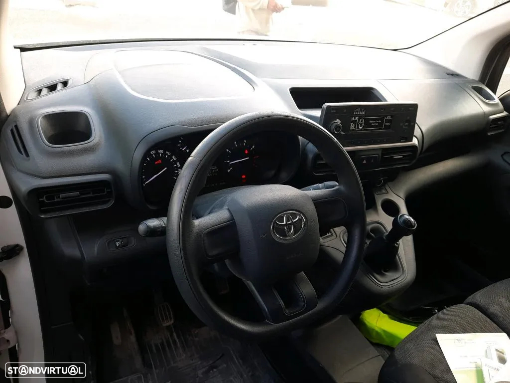 Toyota PROACE CITY 3 LUG. - 7