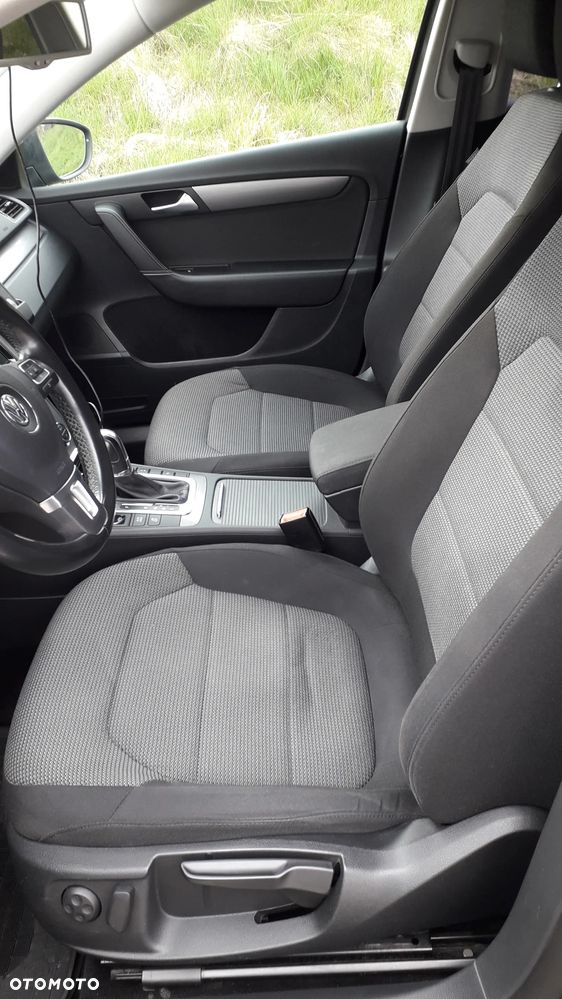 Volkswagen Passat 2.0 TDI DSG BlueMotion Technology Comfortline - 12