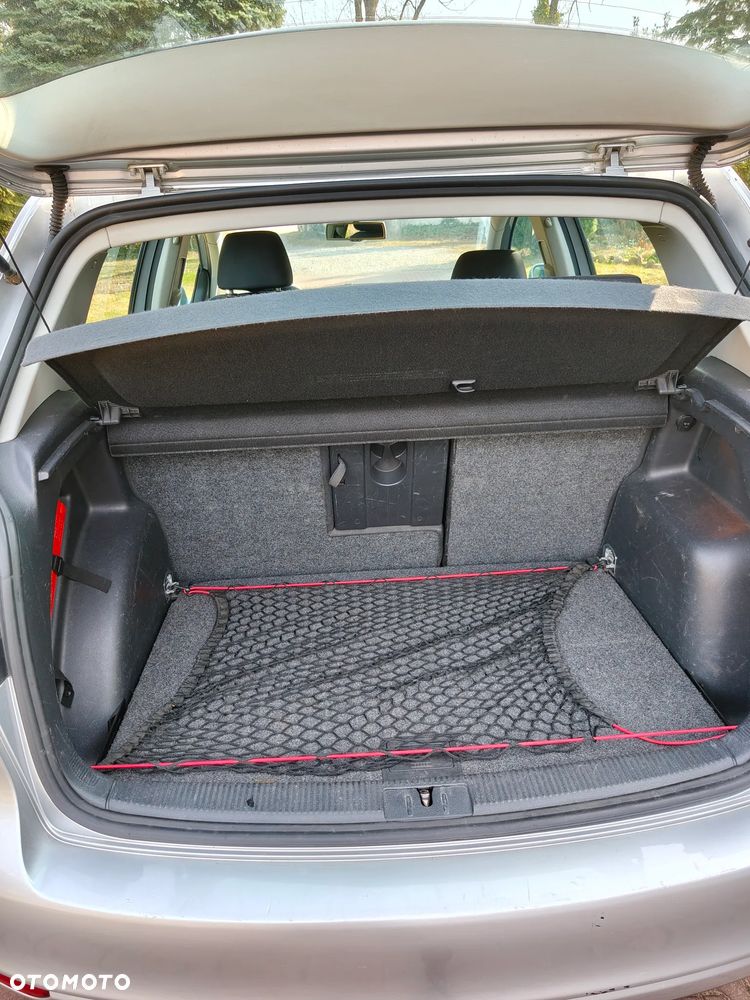 Volkswagen Golf Plus 1.6 TDI DPF BlueMotion Technology Style - 4