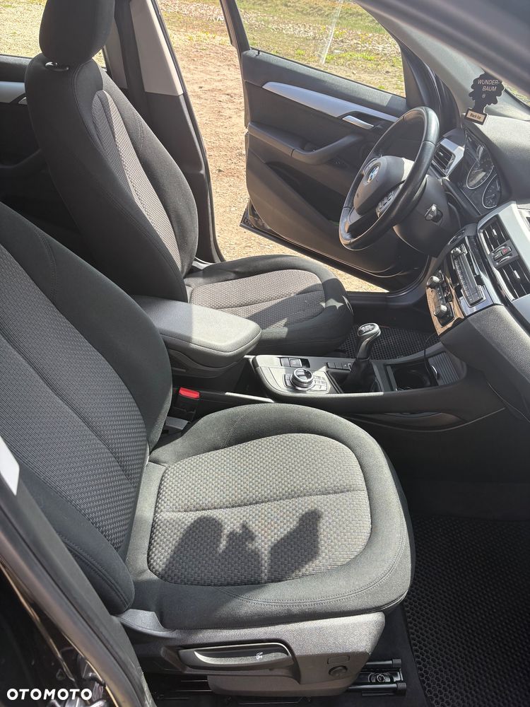 BMW X1 sDrive18i Sport Line - 28
