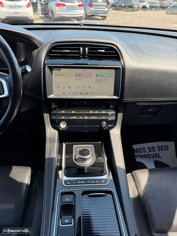 Jaguar F-Pace 2.0 i4D R-Sport Aut. - 31