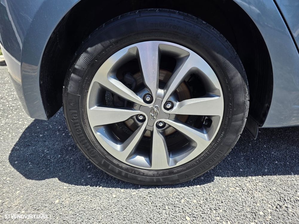 Hyundai i20 1.1 CRDi Comfort+Pack Look+JLL16 - 14