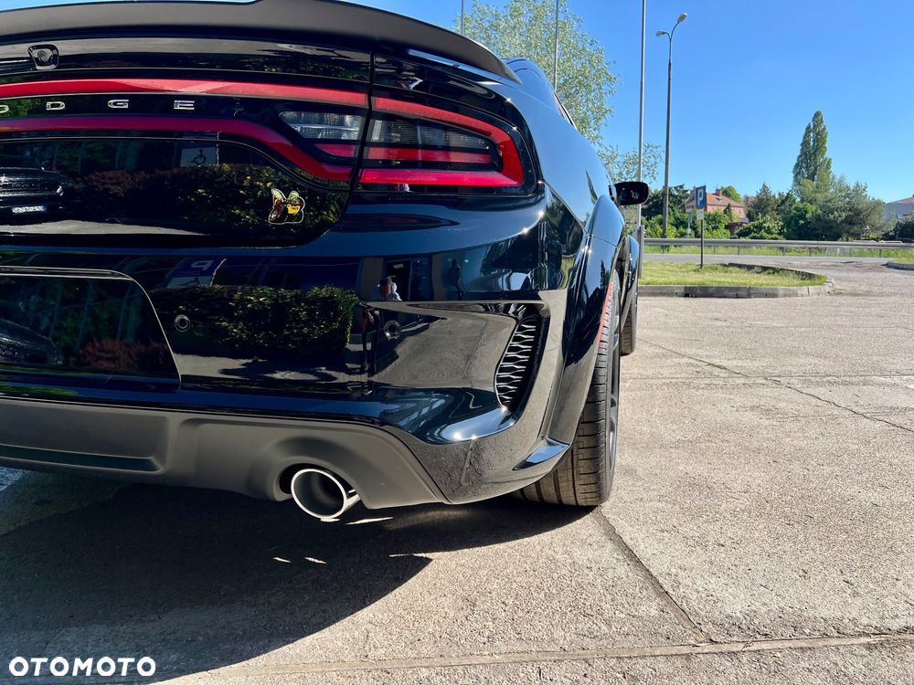 Dodge Charger 6.4 Scat Pack Widebody - 11