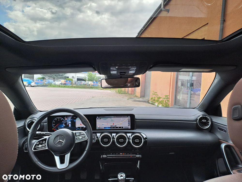 Mercedes-Benz CLA 180 Shooting Brake - 22