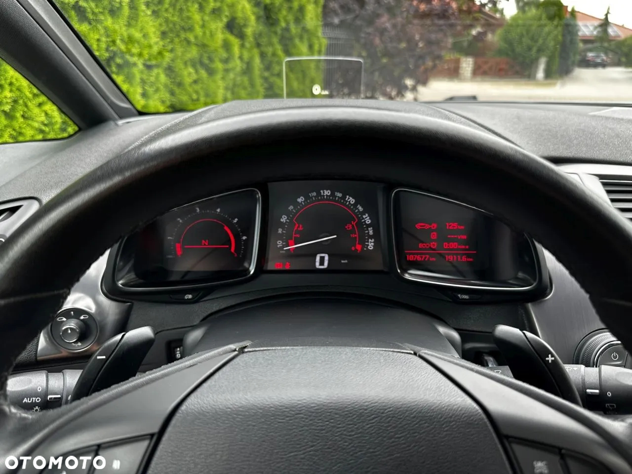 Citroën DS5 e-HDi 115 EGS6 Chic - 10