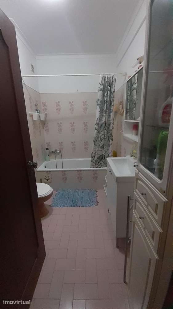 alugo quarto apenas a senhoras - Grande imagem: 4/4