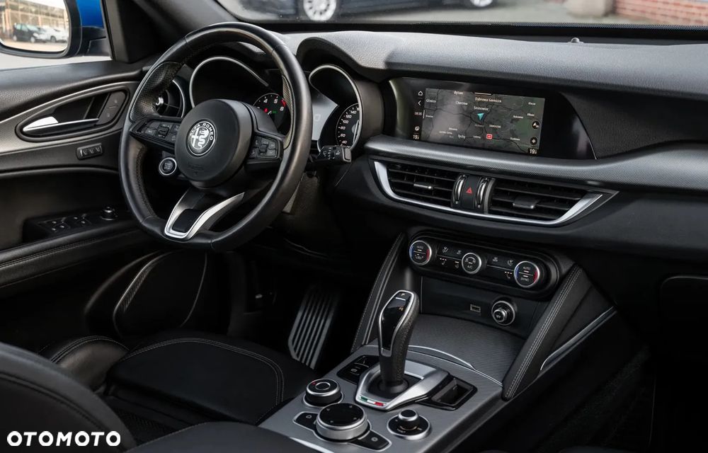 Alfa Romeo Stelvio 2.0 Turbo Veloce Q4 - 11