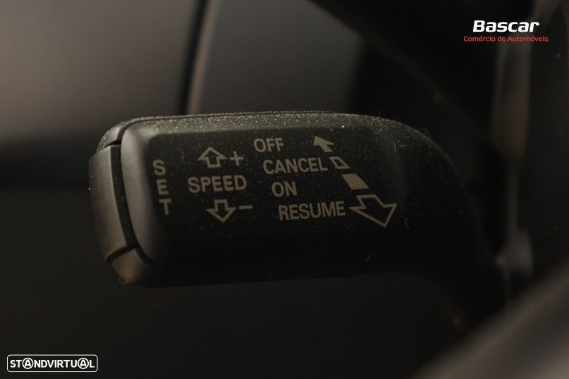 Audi A4 Avant 2.0 TDI Business Line Sport - 33