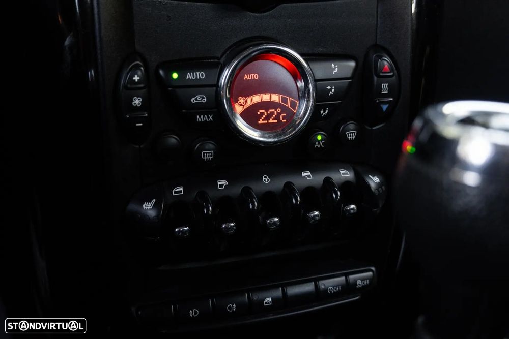 MINI Countryman Cooper D - 15