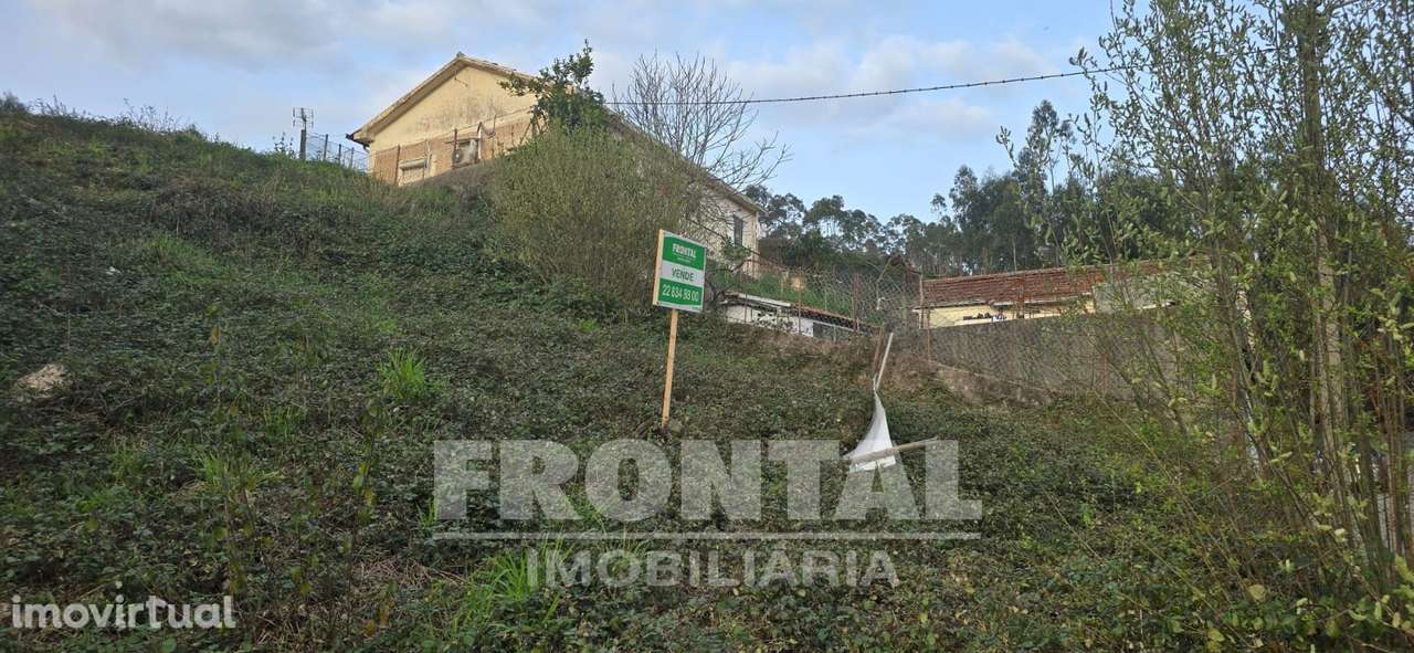 Terreno com 385 m2 e 14m de Frente em Zona Habitacional | Alfena, Valo - Grande imagem: 3/16